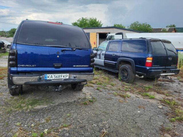 Синий Шевроле Субурбан, объемом двигателя 6 л и пробегом 380 тыс. км за 8000 $, фото 4 на Automoto.ua