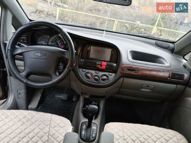 Бежевый Шевроле Такума, объемом двигателя 2 л и пробегом 113 тыс. км за 4000 $, фото 5 на Automoto.ua