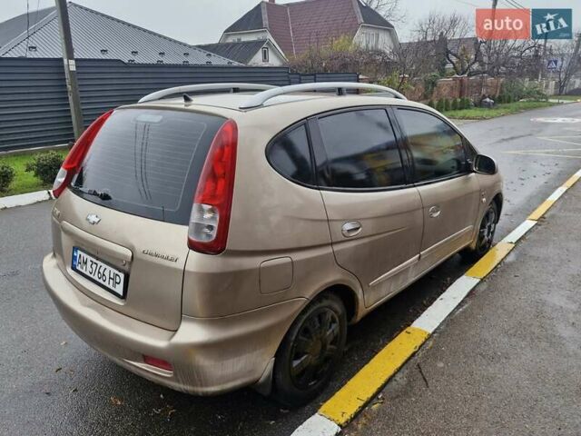 Бежевый Шевроле Такума, объемом двигателя 2 л и пробегом 250 тыс. км за 1900 $, фото 3 на Automoto.ua