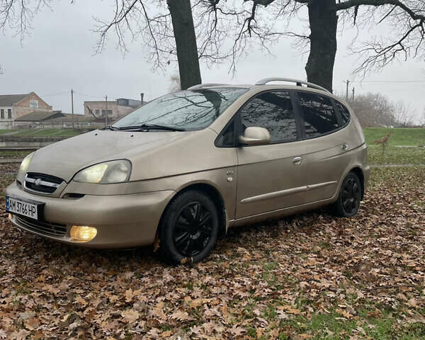 Бежевый Шевроле Такума, объемом двигателя 2 л и пробегом 251 тыс. км за 2999 $, фото 3 на Automoto.ua