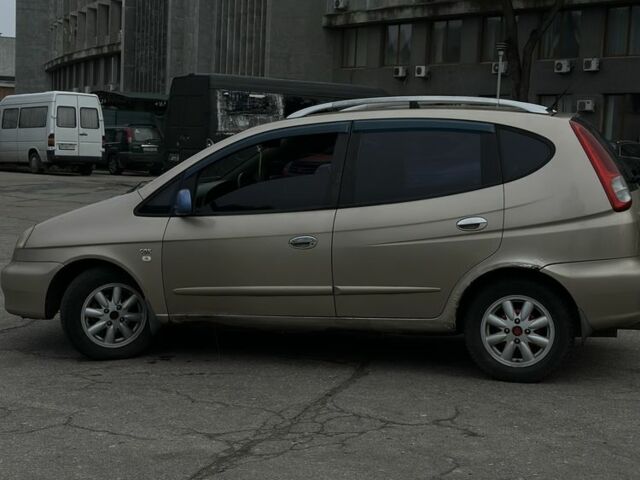 Бежевый Шевроле Такума, объемом двигателя 2 л и пробегом 191 тыс. км за 2300 $, фото 7 на Automoto.ua