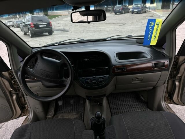 Бежевый Шевроле Такума, объемом двигателя 2 л и пробегом 191 тыс. км за 2300 $, фото 17 на Automoto.ua