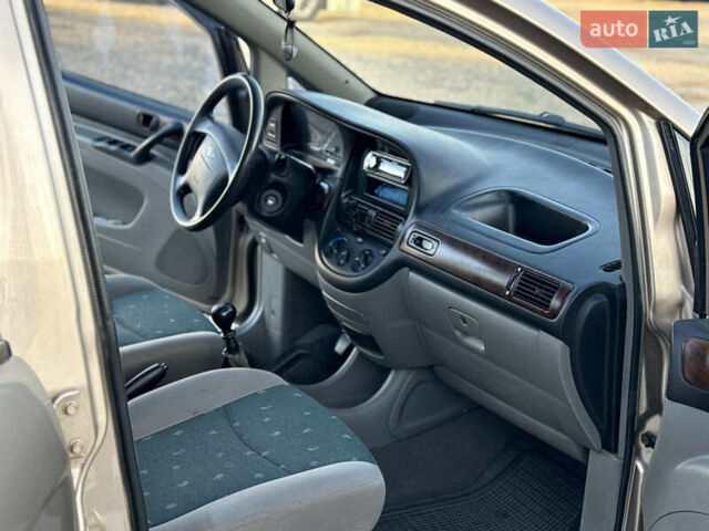 Бежевый Шевроле Такума, объемом двигателя 2 л и пробегом 132 тыс. км за 3150 $, фото 23 на Automoto.ua