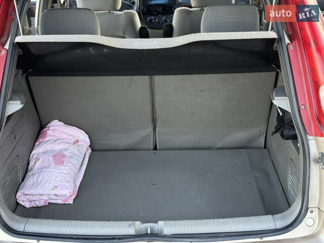 Бежевый Шевроле Такума, объемом двигателя 2 л и пробегом 132 тыс. км за 3150 $, фото 19 на Automoto.ua