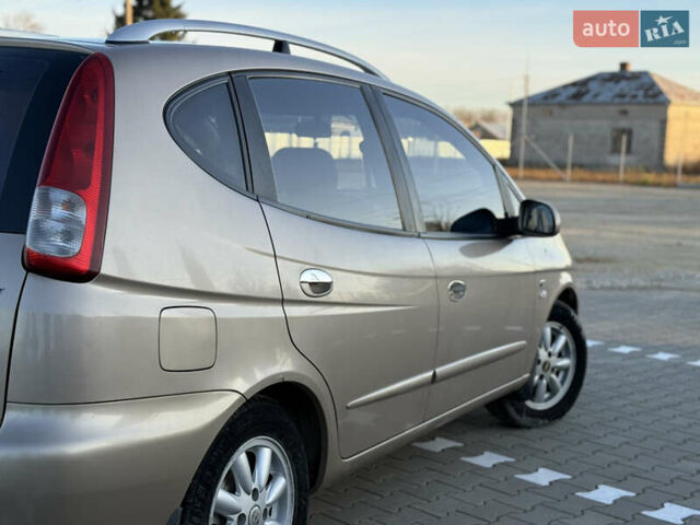 Бежевый Шевроле Такума, объемом двигателя 2 л и пробегом 132 тыс. км за 3150 $, фото 6 на Automoto.ua