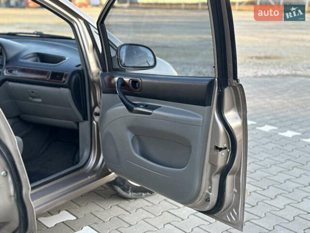 Бежевый Шевроле Такума, объемом двигателя 2 л и пробегом 132 тыс. км за 3150 $, фото 22 на Automoto.ua