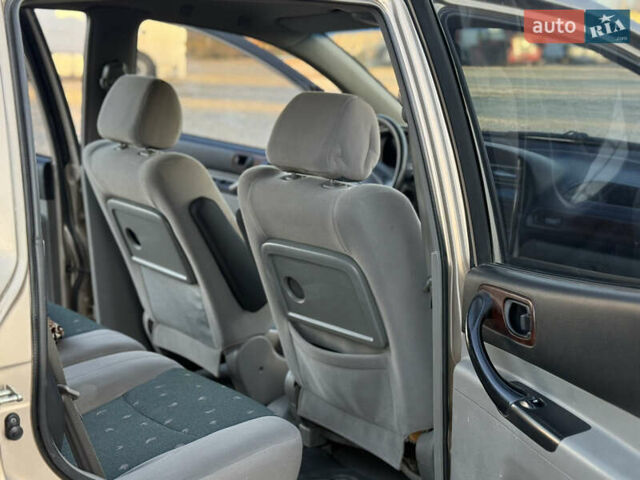 Бежевый Шевроле Такума, объемом двигателя 2 л и пробегом 132 тыс. км за 3150 $, фото 20 на Automoto.ua