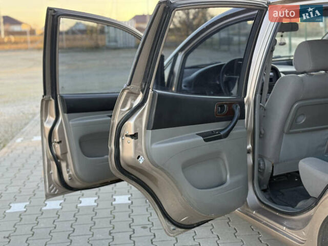 Бежевый Шевроле Такума, объемом двигателя 2 л и пробегом 132 тыс. км за 3150 $, фото 16 на Automoto.ua