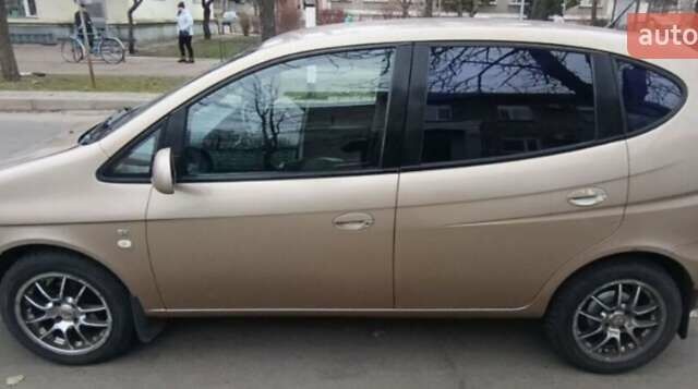 Бежевий Шевроле Такума, об'ємом двигуна 1.6 л та пробігом 377 тис. км за 2999 $, фото 3 на Automoto.ua