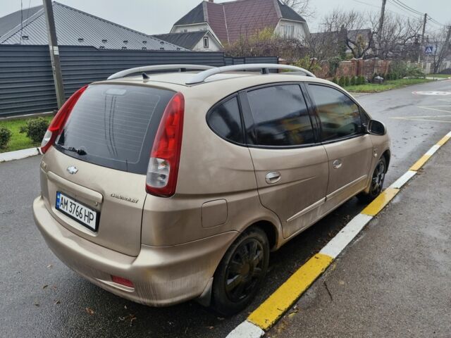 Бежевый Шевроле Такума, объемом двигателя 2 л и пробегом 250 тыс. км за 1900 $, фото 5 на Automoto.ua