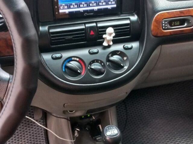 Бежевий Шевроле Такума, об'ємом двигуна 2 л та пробігом 240 тис. км за 5400 $, фото 5 на Automoto.ua