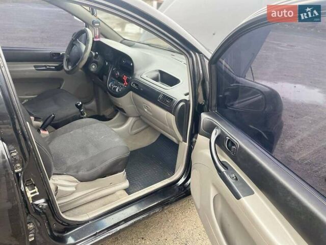 Черный Шевроле Такума, объемом двигателя 1.6 л и пробегом 206 тыс. км за 2100 $, фото 11 на Automoto.ua