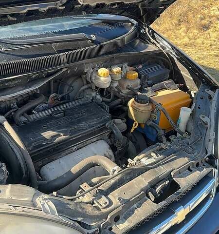 Черный Шевроле Такума, объемом двигателя 2 л и пробегом 350 тыс. км за 2500 $, фото 1 на Automoto.ua