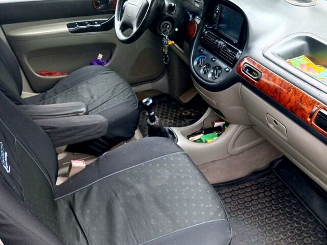 Черный Шевроле Такума, объемом двигателя 2 л и пробегом 100 тыс. км за 1750 $, фото 2 на Automoto.ua