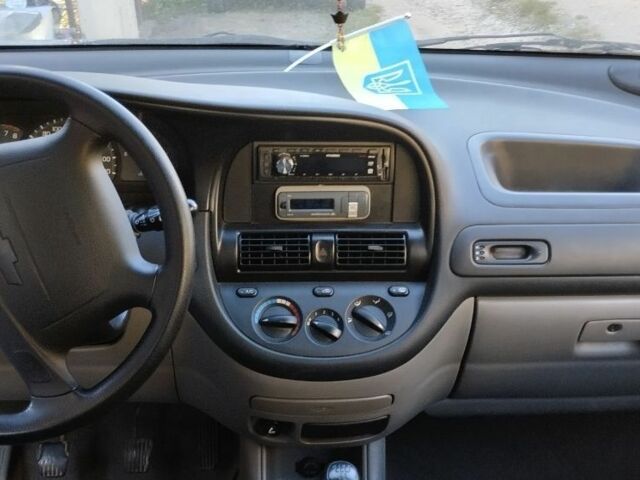 Черный Шевроле Такума, объемом двигателя 1.6 л и пробегом 109 тыс. км за 2400 $, фото 3 на Automoto.ua