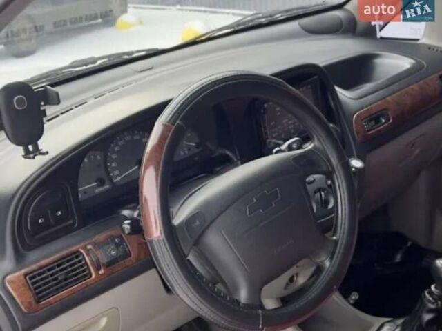 Черный Шевроле Такума, объемом двигателя 2 л и пробегом 265 тыс. км за 3220 $, фото 9 на Automoto.ua