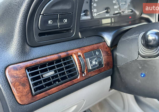 Черный Шевроле Такума, объемом двигателя 2 л и пробегом 95 тыс. км за 4250 $, фото 40 на Automoto.ua