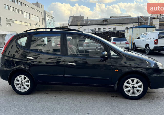 Черный Шевроле Такума, объемом двигателя 2 л и пробегом 95 тыс. км за 4250 $, фото 9 на Automoto.ua