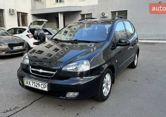 Черный Шевроле Такума, объемом двигателя 2 л и пробегом 95 тыс. км за 4250 $, фото 2 на Automoto.ua