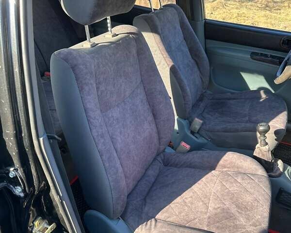 Черный Шевроле Такума, объемом двигателя 2 л и пробегом 350 тыс. км за 2500 $, фото 10 на Automoto.ua