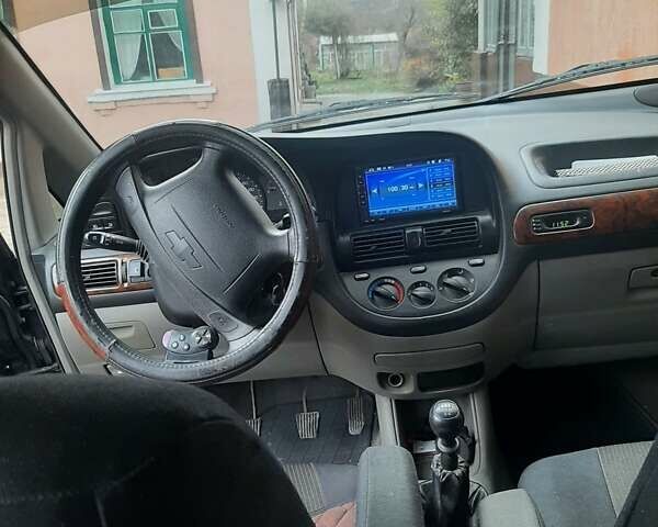 Черный Шевроле Такума, объемом двигателя 2 л и пробегом 220 тыс. км за 3600 $, фото 3 на Automoto.ua