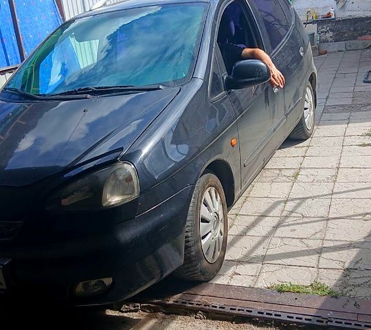 Черный Шевроле Такума, объемом двигателя 2 л и пробегом 280 тыс. км за 3600 $, фото 3 на Automoto.ua