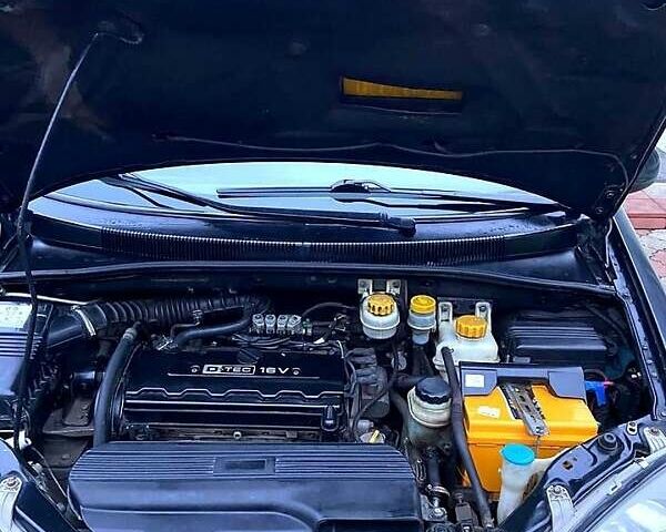 Черный Шевроле Такума, объемом двигателя 2 л и пробегом 200 тыс. км за 4600 $, фото 3 на Automoto.ua