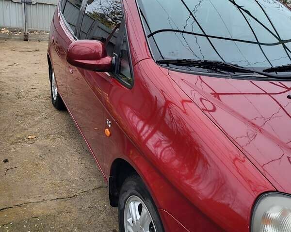 Красный Шевроле Такума, объемом двигателя 1.6 л и пробегом 143 тыс. км за 3500 $, фото 3 на Automoto.ua