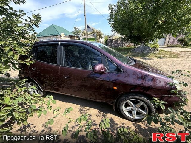 Красный Шевроле Такума, объемом двигателя 1.6 л и пробегом 414 тыс. км за 3200 $, фото 1 на Automoto.ua