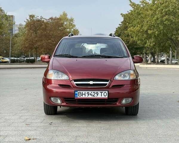 Красный Шевроле Такума, объемом двигателя 2 л и пробегом 74 тыс. км за 3999 $, фото 2 на Automoto.ua