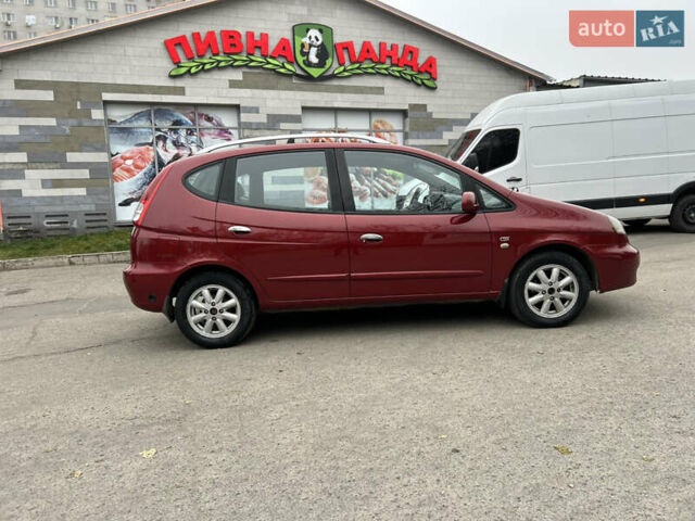 Красный Шевроле Такума, объемом двигателя 2 л и пробегом 300 тыс. км за 3000 $, фото 7 на Automoto.ua