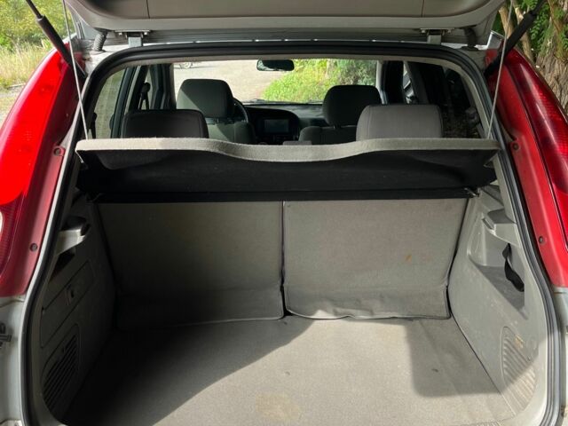 Серый Шевроле Такума, объемом двигателя 1.6 л и пробегом 176 тыс. км за 2100 $, фото 7 на Automoto.ua