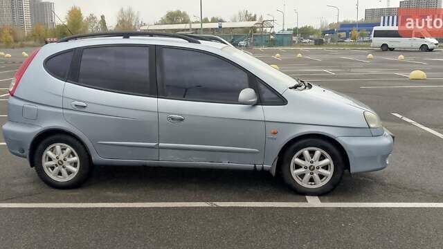 Серый Шевроле Такума, объемом двигателя 2 л и пробегом 271 тыс. км за 3500 $, фото 8 на Automoto.ua