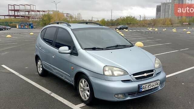 Серый Шевроле Такума, объемом двигателя 2 л и пробегом 271 тыс. км за 3500 $, фото 5 на Automoto.ua