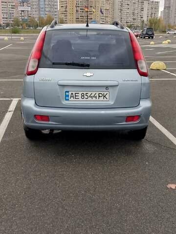 Серый Шевроле Такума, объемом двигателя 2 л и пробегом 271 тыс. км за 3500 $, фото 4 на Automoto.ua