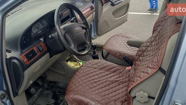 Серый Шевроле Такума, объемом двигателя 2 л и пробегом 271 тыс. км за 3500 $, фото 9 на Automoto.ua