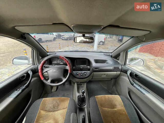 Серый Шевроле Такума, объемом двигателя 1.6 л и пробегом 290 тыс. км за 2200 $, фото 12 на Automoto.ua