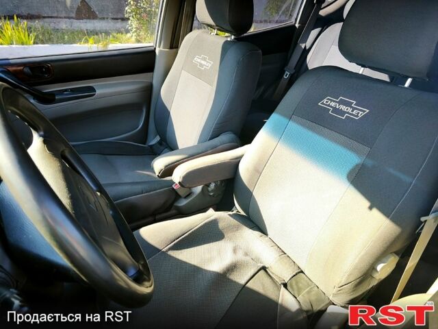 Серый Шевроле Такума, объемом двигателя 2 л и пробегом 300 тыс. км за 1600 $, фото 5 на Automoto.ua