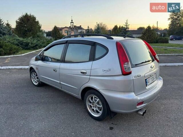 Серый Шевроле Такума, объемом двигателя 2 л и пробегом 269 тыс. км за 3500 $, фото 5 на Automoto.ua