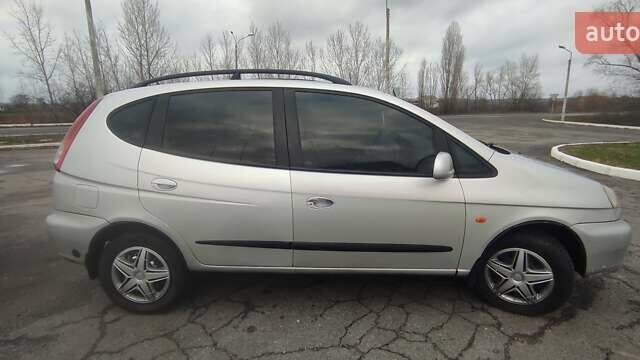 Серый Шевроле Такума, объемом двигателя 1.99 л и пробегом 350 тыс. км за 3700 $, фото 1 на Automoto.ua