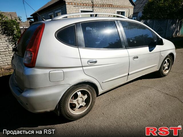 Серый Шевроле Такума, объемом двигателя 2 л и пробегом 300 тыс. км за 1600 $, фото 1 на Automoto.ua