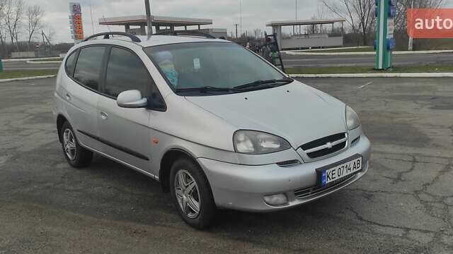 Серый Шевроле Такума, объемом двигателя 1.99 л и пробегом 350 тыс. км за 3700 $, фото 7 на Automoto.ua