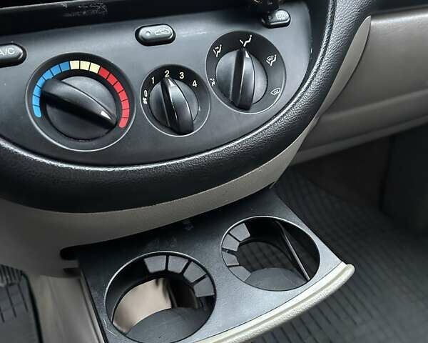 Сірий Шевроле Такума, об'ємом двигуна 2 л та пробігом 233 тис. км за 4500 $, фото 30 на Automoto.ua