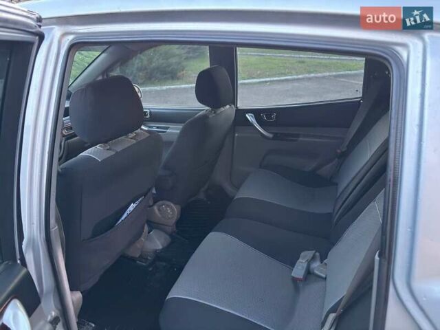 Серый Шевроле Такума, объемом двигателя 2 л и пробегом 269 тыс. км за 3500 $, фото 2 на Automoto.ua