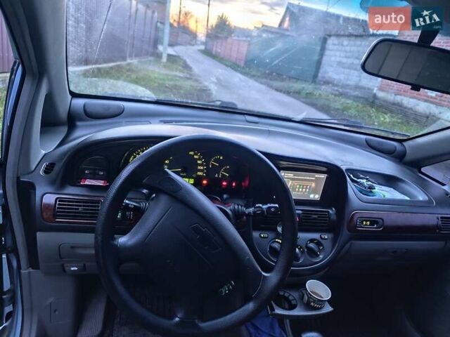 Сірий Шевроле Такума, об'ємом двигуна 2 л та пробігом 150 тис. км за 4100 $, фото 1 на Automoto.ua