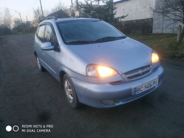 Серый Шевроле Такума, объемом двигателя 2 л и пробегом 240 тыс. км за 2800 $, фото 1 на Automoto.ua