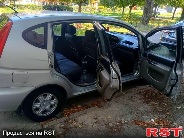 Серый Шевроле Такума, объемом двигателя 1.6 л и пробегом 240 тыс. км за 3000 $, фото 2 на Automoto.ua