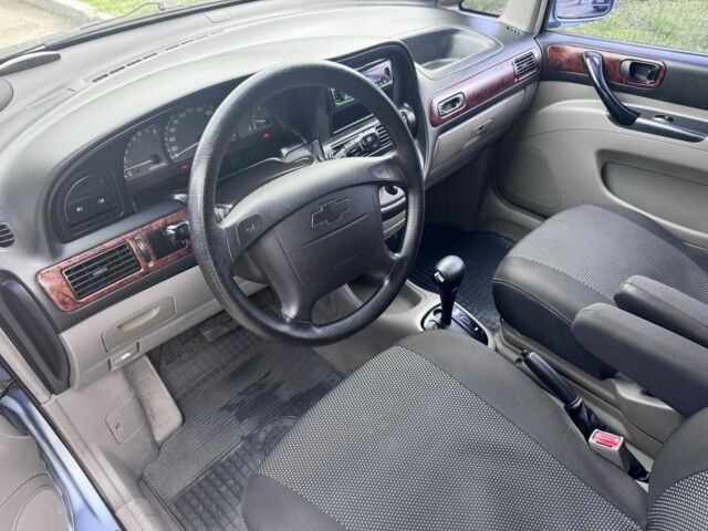 Серый Шевроле Такума, объемом двигателя 2 л и пробегом 124 тыс. км за 4400 $, фото 7 на Automoto.ua