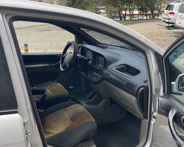 Серый Шевроле Такума, объемом двигателя 1.6 л и пробегом 290 тыс. км за 2200 $, фото 9 на Automoto.ua