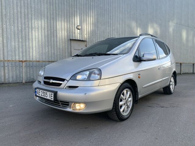 Серый Шевроле Такума, объемом двигателя 2 л и пробегом 220 тыс. км за 3400 $, фото 2 на Automoto.ua